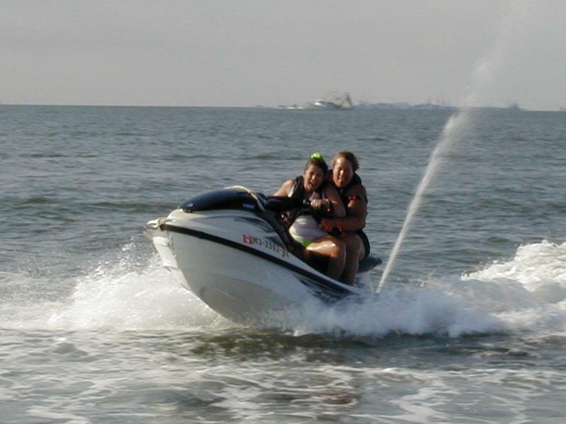 61_Patty_Pam_JetSki