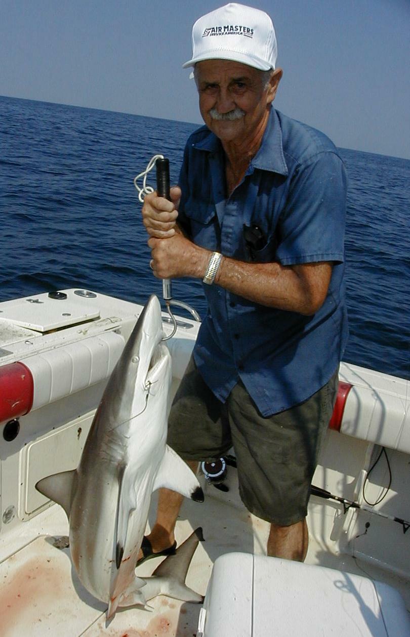 29_Floyd_Shark