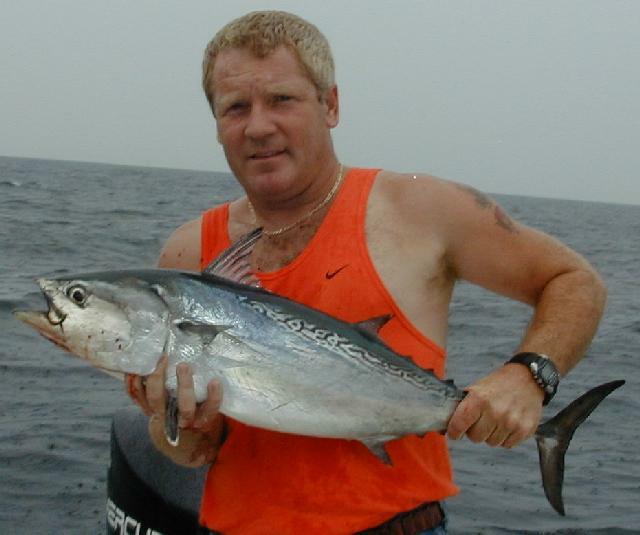 02_Jimmy_Bonito