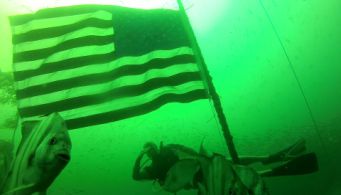 2016aug7_fh-12_barataria_bay_flag.jpg